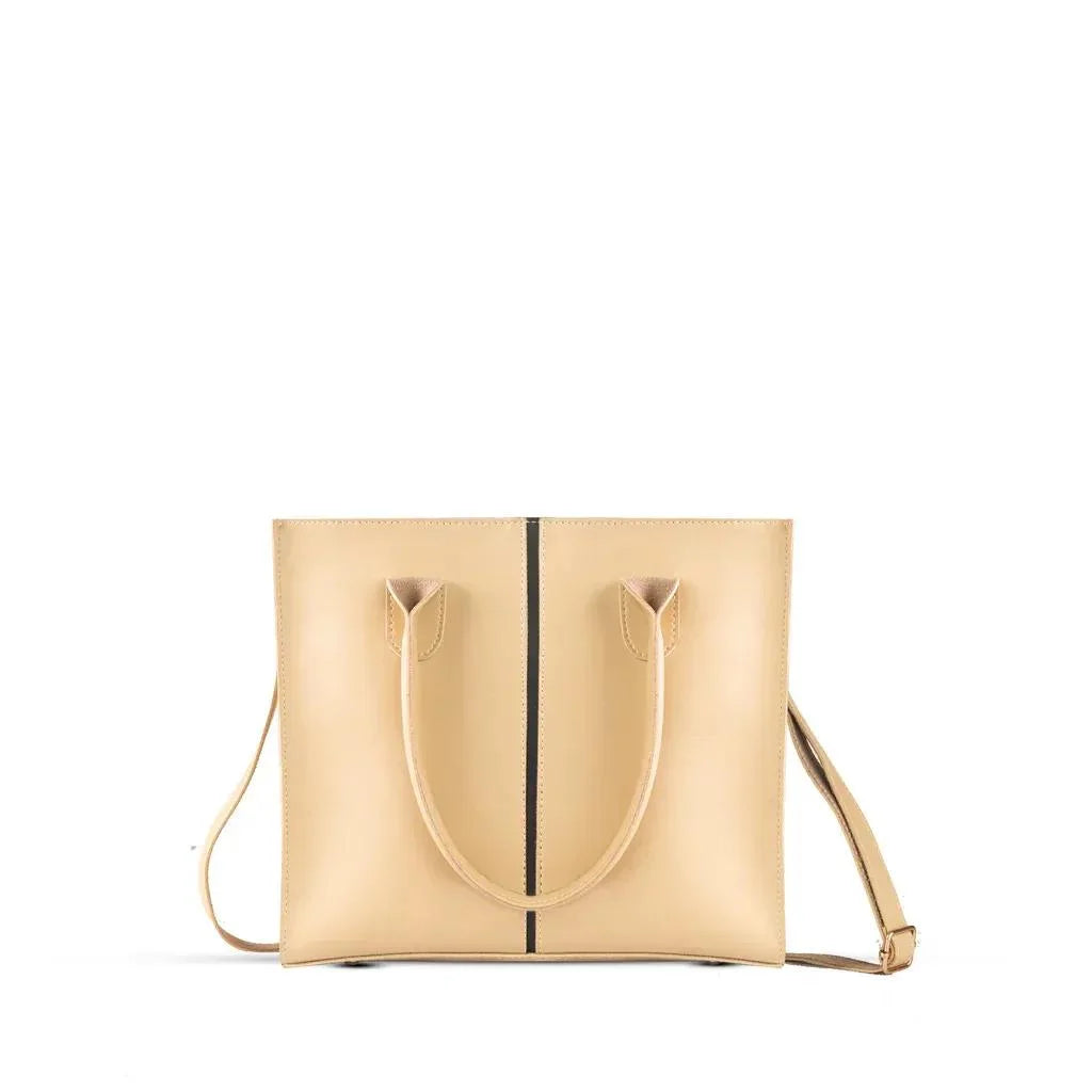 Charming beige shoulder bag