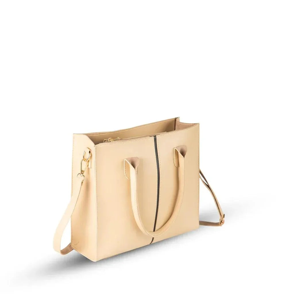 Charming beige shoulder bag